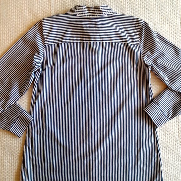 Women's Chico's Long Sleeved Blue Pin Stripe Shirt, Embellished Collar, Small - Picture 4 of 8